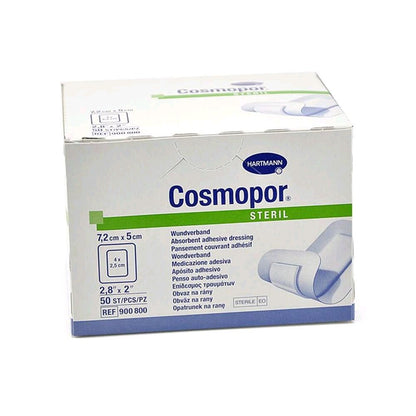 Steriler Wundverband Cosmopor von Hartmann im Karton, blau-weiß verpackt