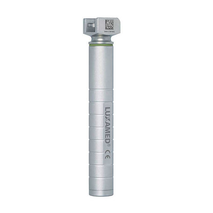 Luxamed F.O. Laryngoskop-Griff, silberner Handgriff mit Kopfanschluss, seitliche Ansicht