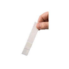 Fingerpflaster aus Vlies, beige, Close-up mit Klebeteil