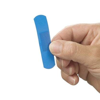Blaue detektierbare Pflasterstrippe, seitlich gehalten
