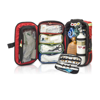 Notfallkoffer geöffnet: mehrere Organizer-Fächer und Sauerstoffflasche im Innenbereich