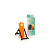 LED-Warnblinkleuchte mit orangefarbenem Gehäuse und Standfuß