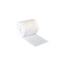 Sterile Verbandmull-Rolle aus weißem Mull, aufgerollt.