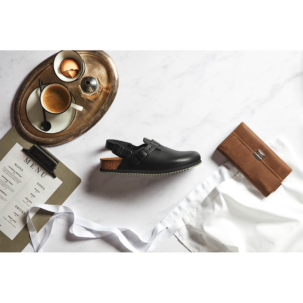 Birkenstock Tokio SL Clog schwarz seitlich mit zwei Schnallenriemen und Profilsohle