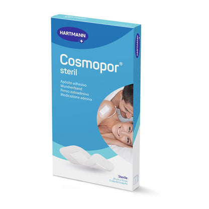 Steriler Wundverband Cosmopor in blauer Packung, Frontansicht mit Größenangabe