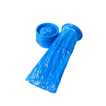 Zwei blaue Spuckbeutel, zusammengeschoben, mit verschweißter Spitze.