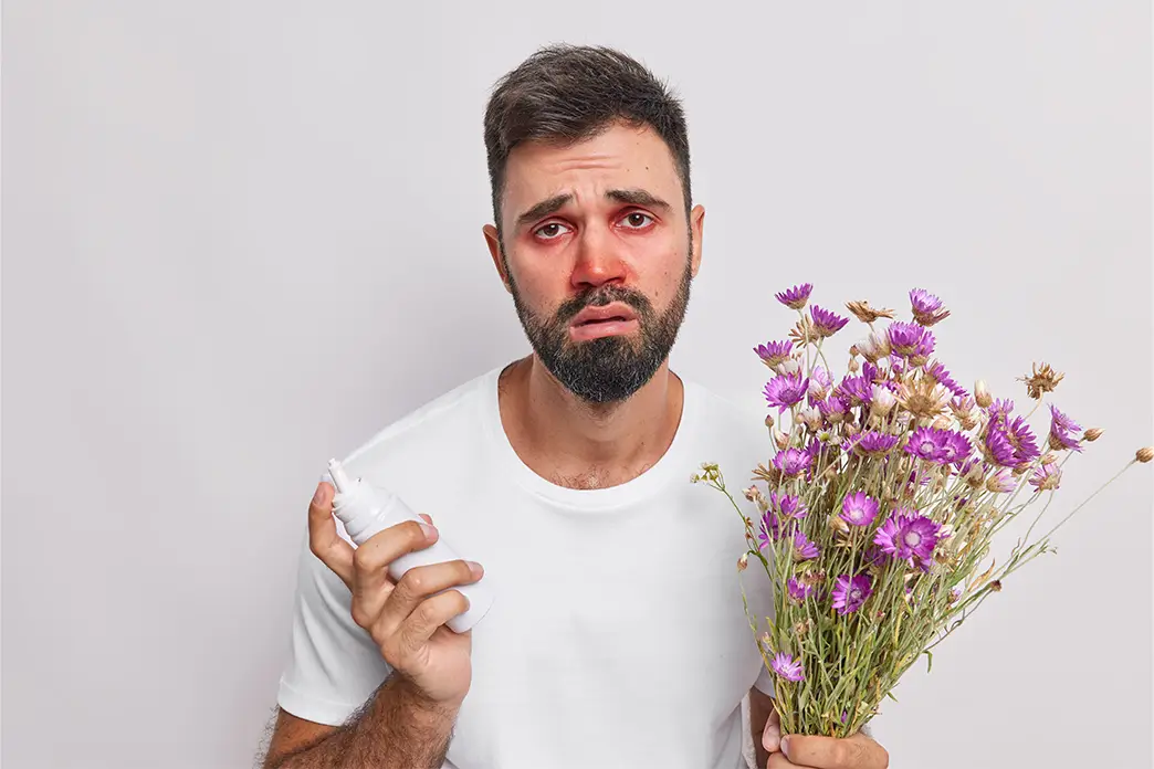 Die Augen jucken und die Nase läuft? Vielleicht steckt eine Pollenallergie dahinter